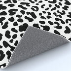 Black & White Leopard Skin Rug Gallery Image 4