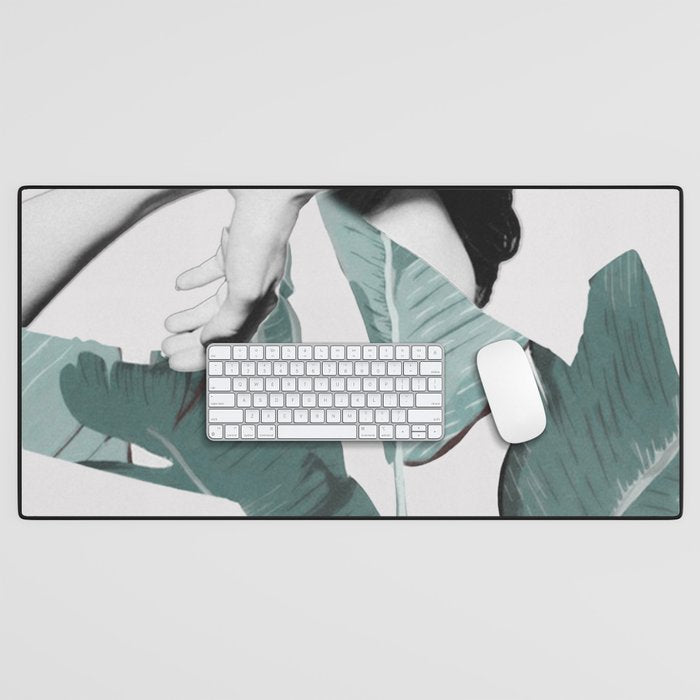 WOMAN 22c Desk Mat Gallery Image 1