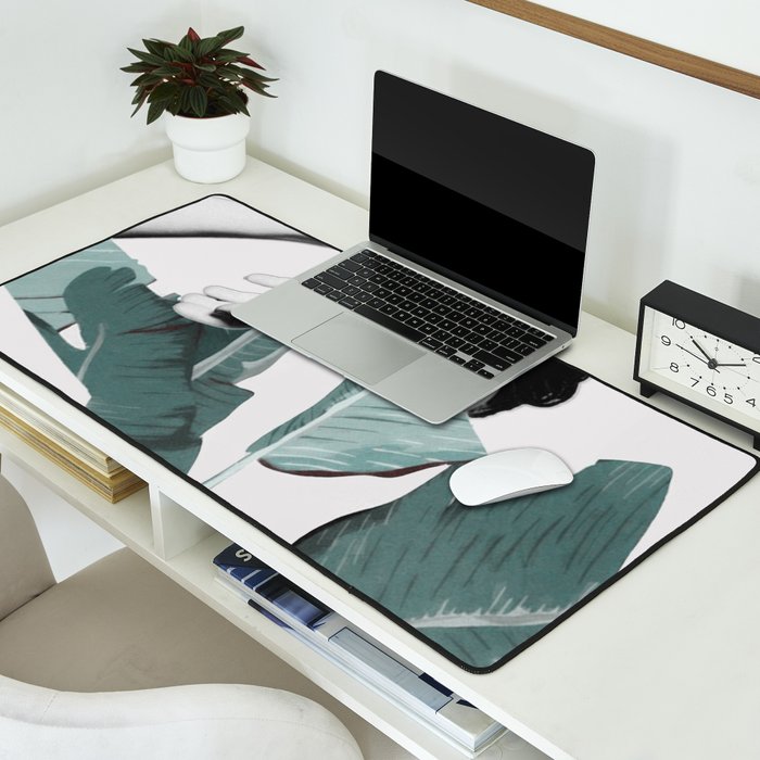 WOMAN 22c Desk Mat Gallery Image 2