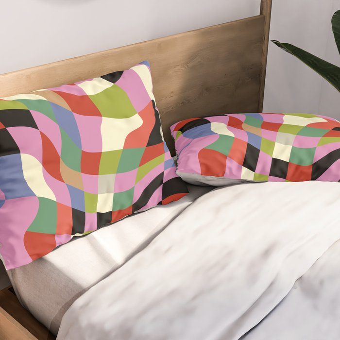 fluid retro checkers Pillow Sham Gallery Image 2