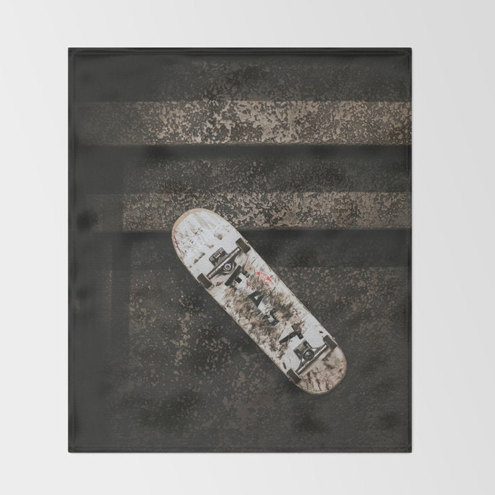 Grungy Skateboard (Color) Throw Blanket Gallery Image 2