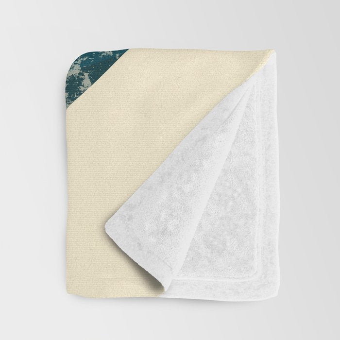 The wild ocean Throw Blanket Gallery Image 3