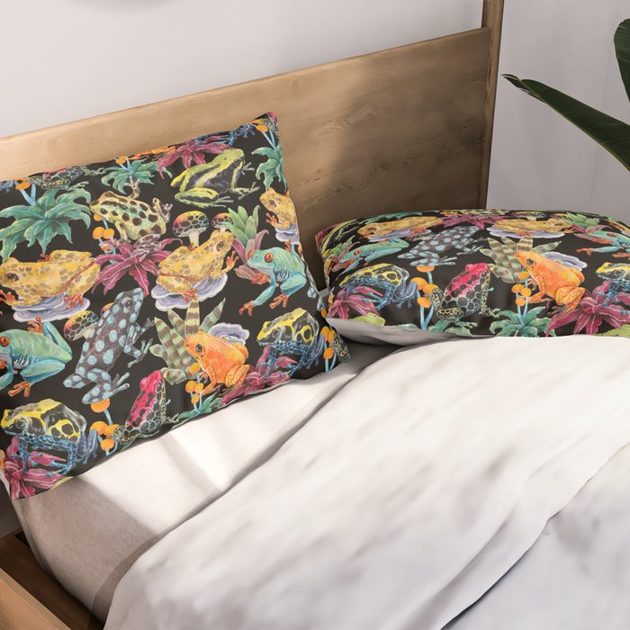 Tropical frogs and plant - black Pillow Sham Gallery Image 2