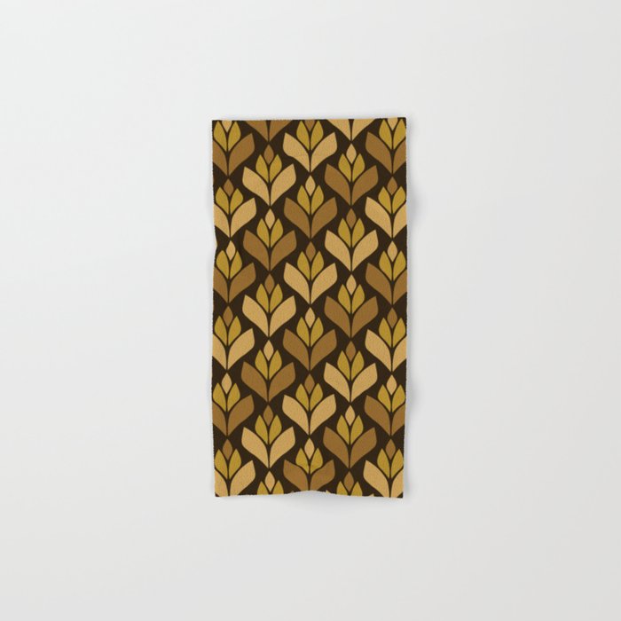 Dark Retro Trefoil Pattern Towels Gallery Image 1