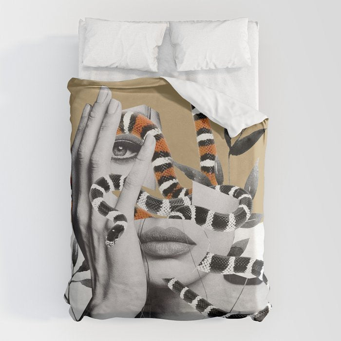 Woman and snakes Duvet Cover Gallery Image 6