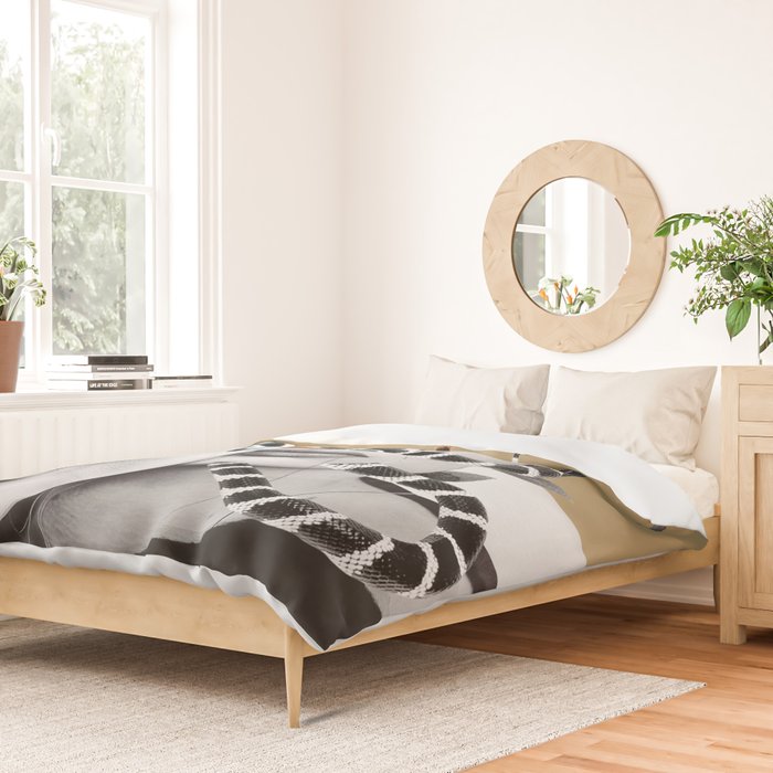 Woman and snakes Duvet Cover Gallery Image 2