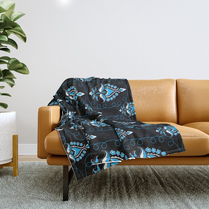 Ocean Bloom Throw Blanket Gallery Image 1