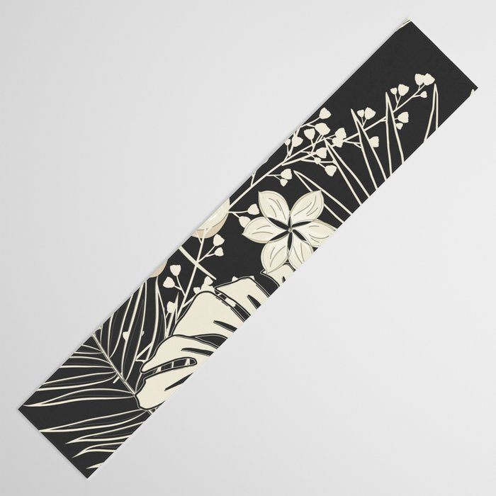 Minimal Botanica 1 Table Runner Gallery Image 3
