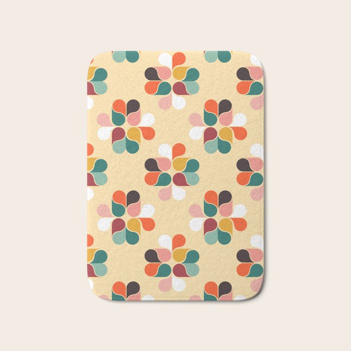 Retro geometry pattern no2 Bath Mat Gallery Image 1