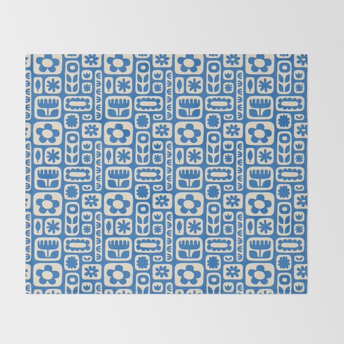 Vintage scandinavian floral art pattern Throw Blanket Gallery Image 2