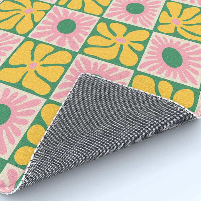 Retro checkered flower art pattern Rug Gallery Image 4