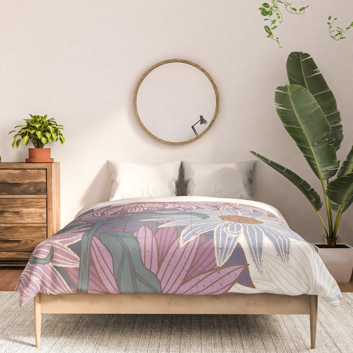 Monarch Butterfly and Wildflowers - Cream Comforter Gallery Image 3