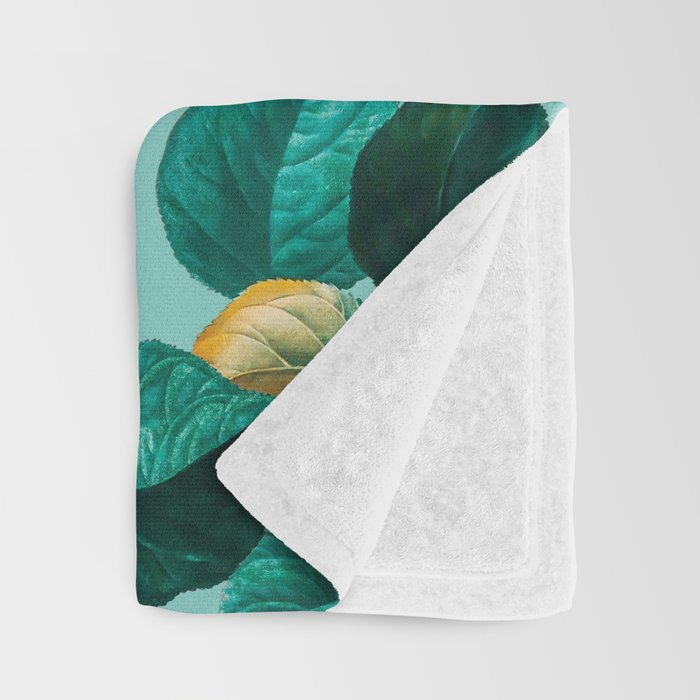 Peach and Leaf Pattern Throw Blanket Gallery Image 3