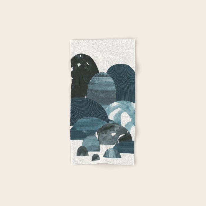 Floating Icebergs Bath Towel Gallery Image 1