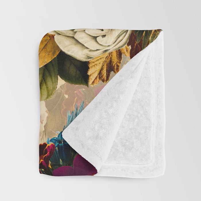 Vintage & Shabby Chic -  Nostalgic Winter Florals Pattern Throw Blanket Gallery Image 3