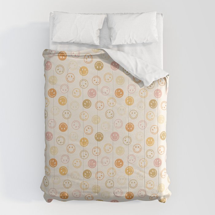 Neutral Smiley Face Pattern Comforter