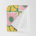Retro checkered flower art pattern Throw Blanket Gallery Image 3