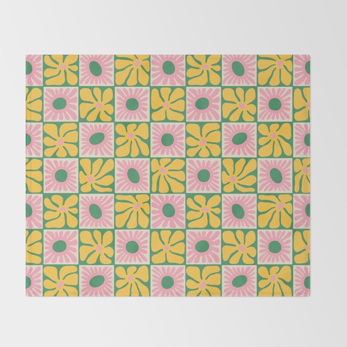 Retro checkered flower art pattern Throw Blanket Gallery Image 2