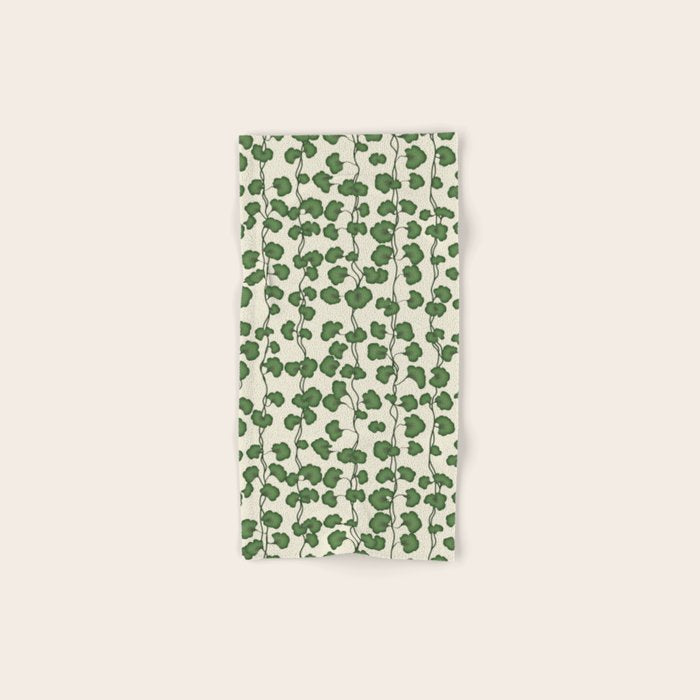 Trailing Vines Botanical Pattern Bath Towel Gallery Image 1