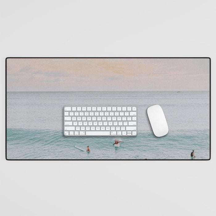 float xix Desk Mat Gallery Image 1