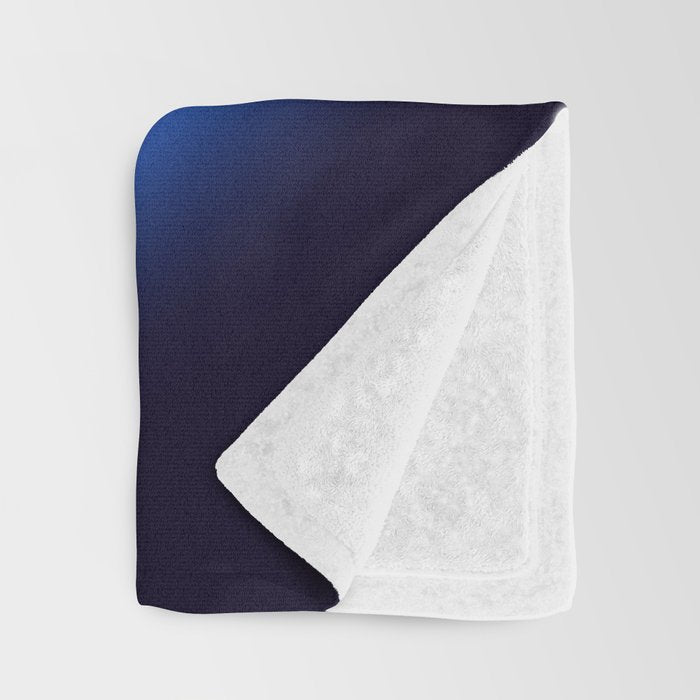 Serene - Circular Gradient Throw Blanket Gallery Image 3