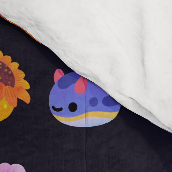 Flower sea slug - dark Comforter Gallery Image 4