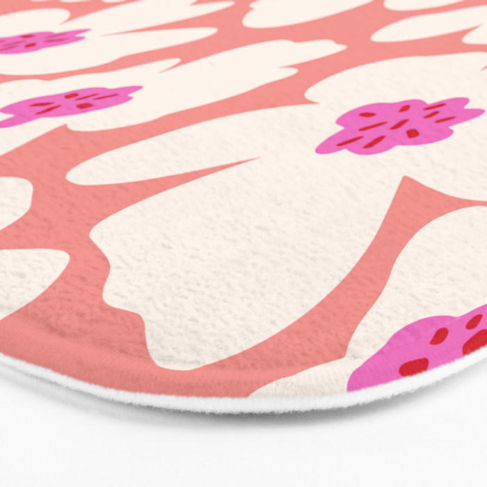 Retro Daisy - Magenta Mood Bath Mat Gallery Image 3