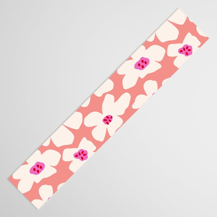 Retro Daisy - Magenta Mood Table Runner Gallery Image 3