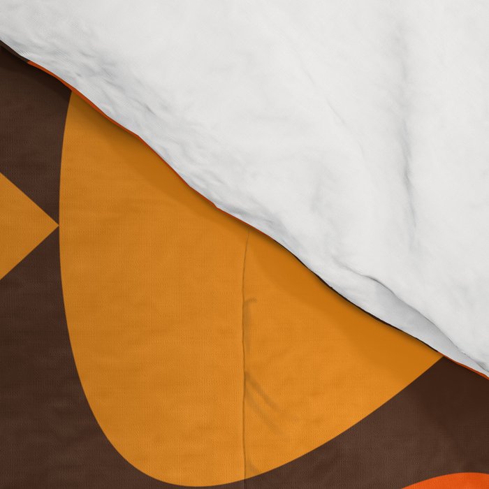 Retro Mid Century Modern Plectrum Stripes Pattern in 70s Brown and Orange Comforter Gallery Image 4