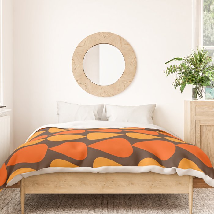 Retro Mid Century Modern Plectrum Stripes Pattern in 70s Brown and Orange Duvet Cover Gallery Image 3