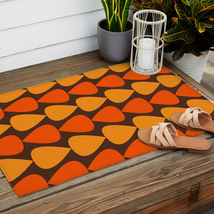 Retro Mid Century Modern Plectrum Stripes Pattern in 70s Brown and Orange Outdoor Rug Gallery Image 2