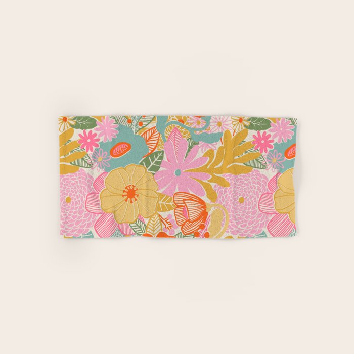 60's Retro Floral Bath Towel Gallery Image 1