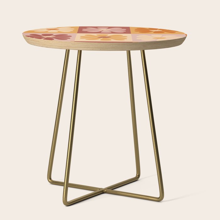 70's Daisy Bloom  Side Table Gallery Image 1