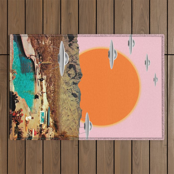 They've arrived! (UFO) Outdoor Rug Gallery Image 1
