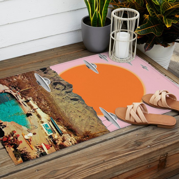 They've arrived! (UFO) Outdoor Rug Gallery Image 2