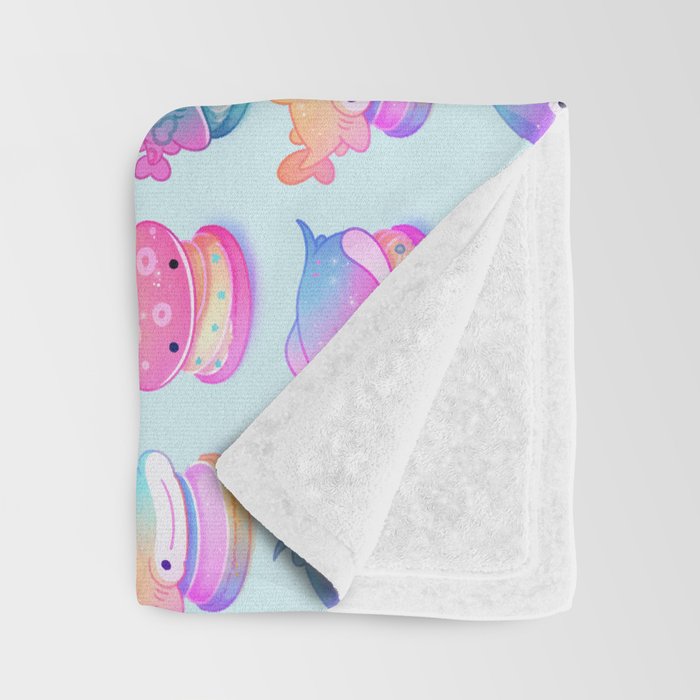 Sea macaron Throw Blanket Gallery Image 3