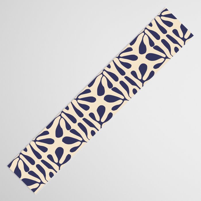 Square leaf pattern in blue Table Runner Gallery Image 3