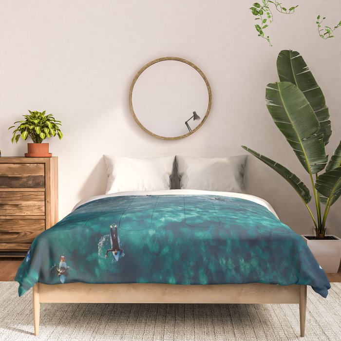 Surfing in the Ocean 2 Comforter Gallery Image 3