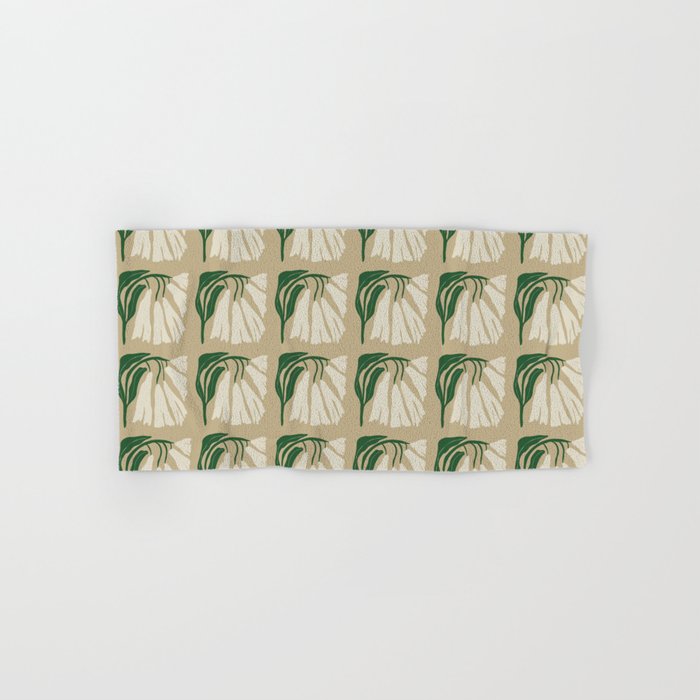 Bold Blooming IV Bath Towel Gallery Image 1