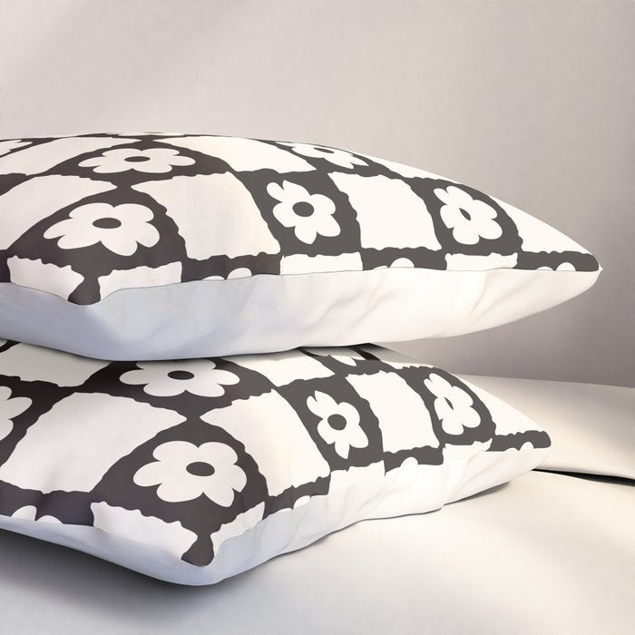 Retro Flower Checker in Black&White Pillow Sham Gallery Image 3
