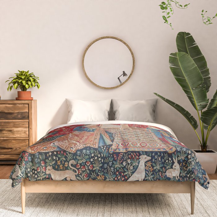 Lady and Unicorn Medieval Tapestry Hearing Comforter Gallery Image 3