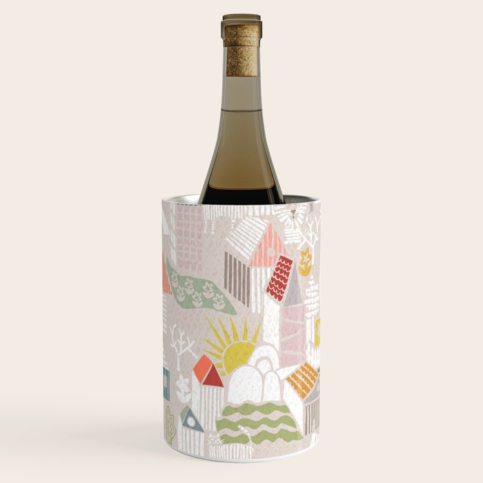 Wild animals hiding in the city Wine Chiller Gallery Image 3