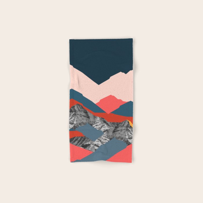 Graphic Mountains X Bath Towel Gallery Image 1