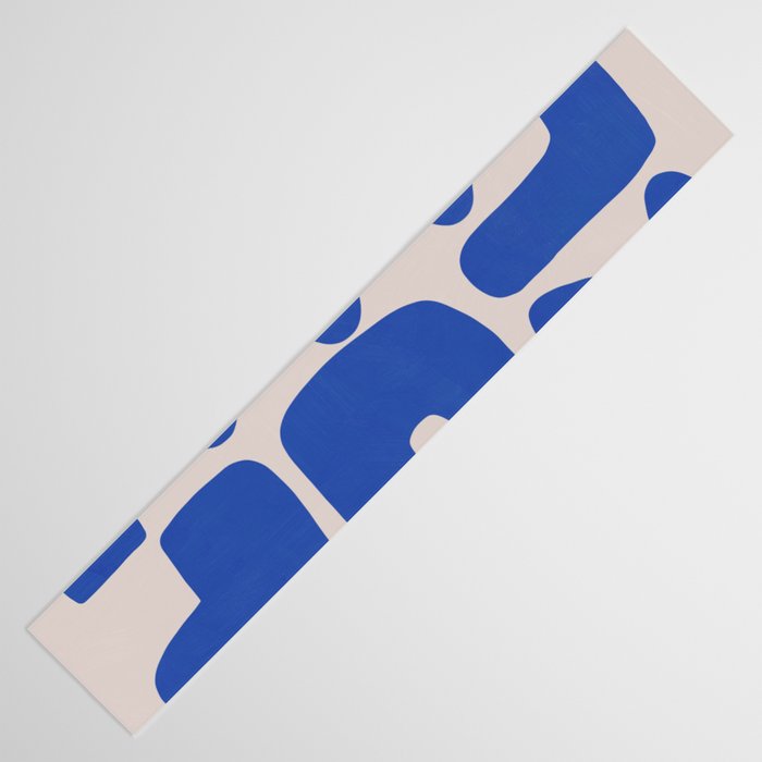 Irregular shape arrangement in blue Table Runner Gallery Image 3