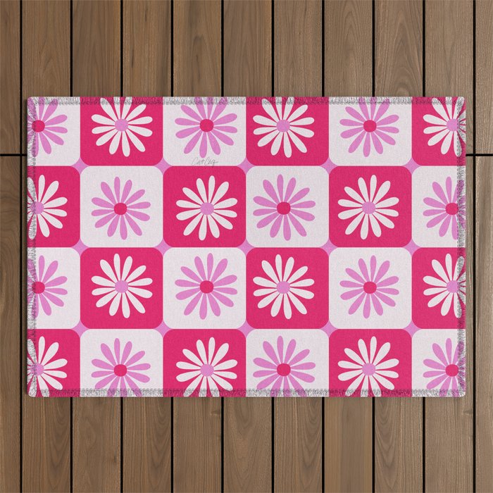 Checkered Daisies - Pink Outdoor Rug Gallery Image 1