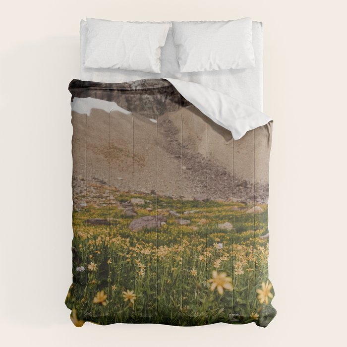 Glacier Wild Flowers Comforter