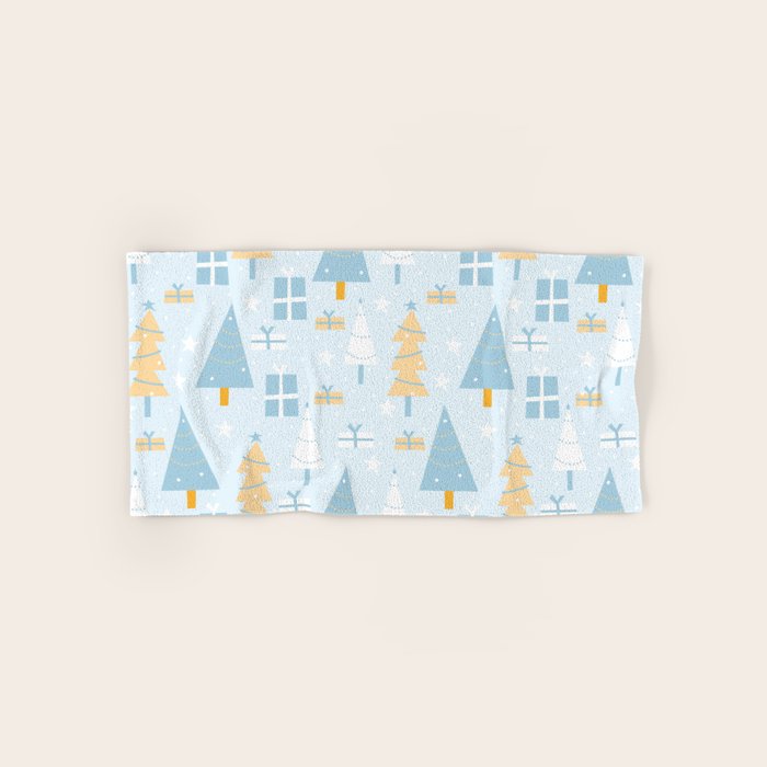Christmas trees pattern Bath Towel Gallery Image 1
