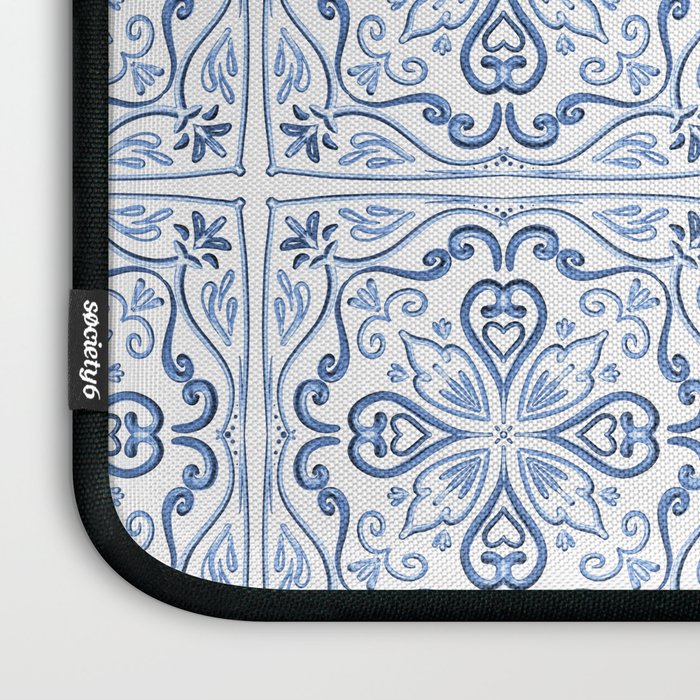 Blue and White Elegant Tiled Pattern Laptop Sleeve Gallery Image 3