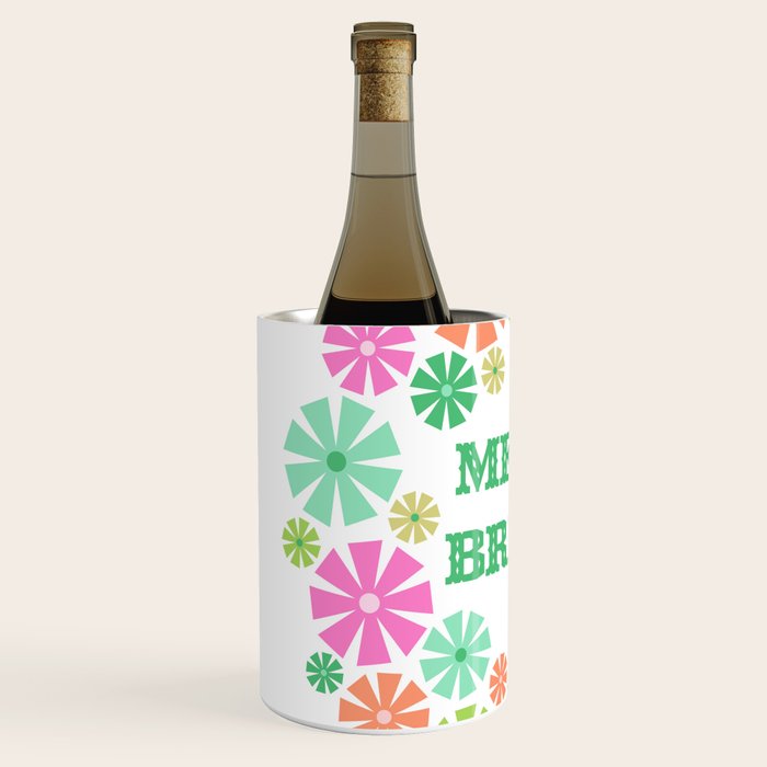 Merry and Bright Christmas Wreath Wine Chiller Gallery Image 2