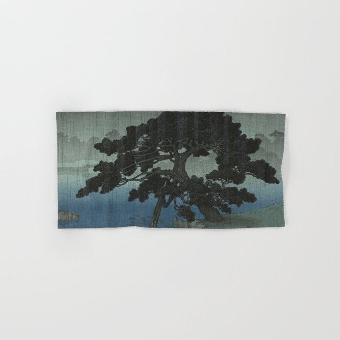 Hasui Kawase, Ancient Pine Tree At Shiba, Onshi Park - Vintage Japanese Woodblock Print Art Bath Towel Gallery Image 1